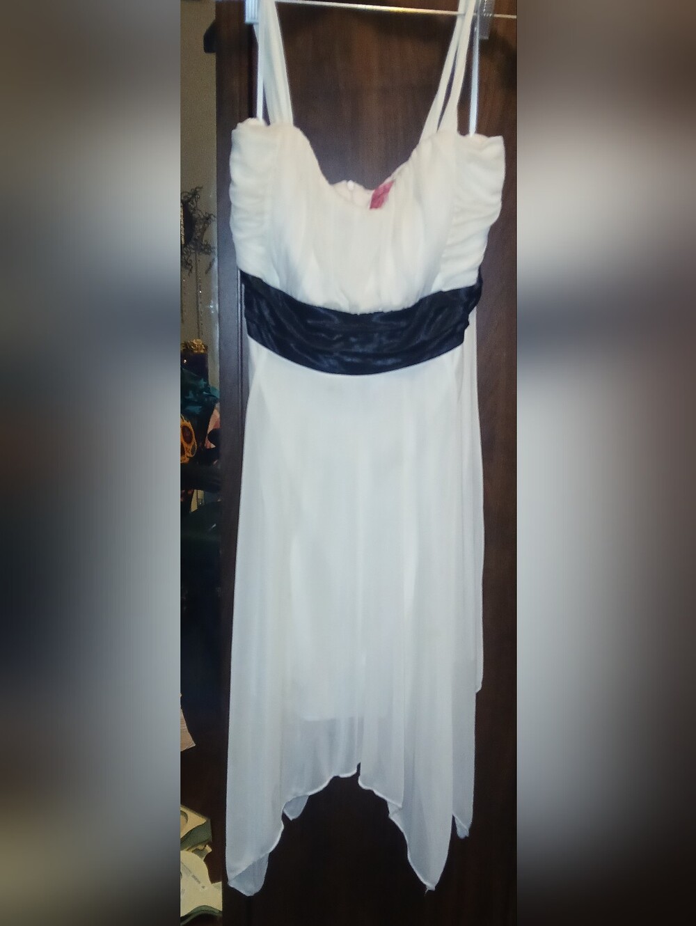 Size 18W Semi Formal White Dtess
